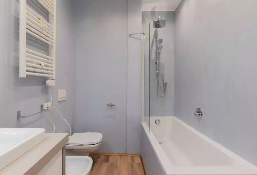 Hotelli Milan Retreats Duomo Suites