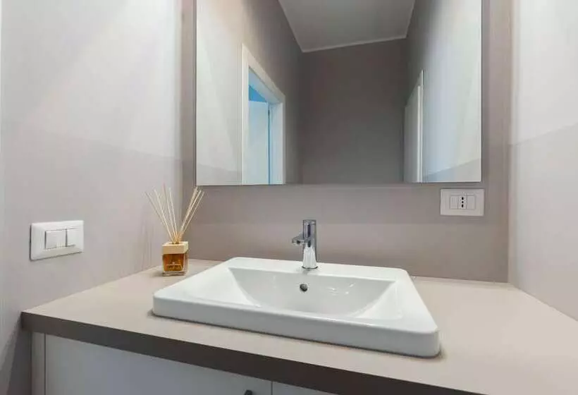 Hotelli Milan Retreats Duomo Suites