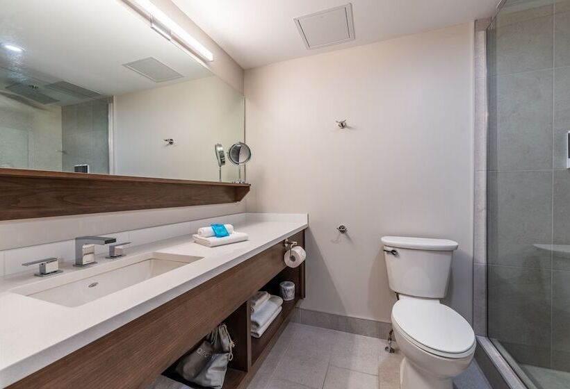 هتل Rooms At Riveredge