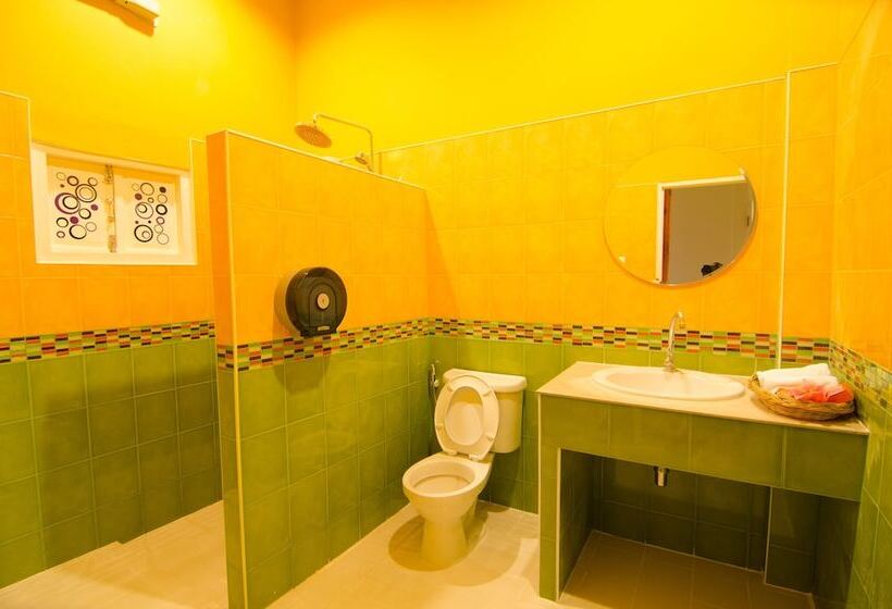 هتل Waranya Resort