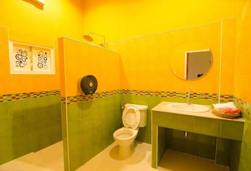 هتل Waranya Resort