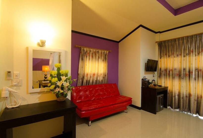 هتل Waranya Resort