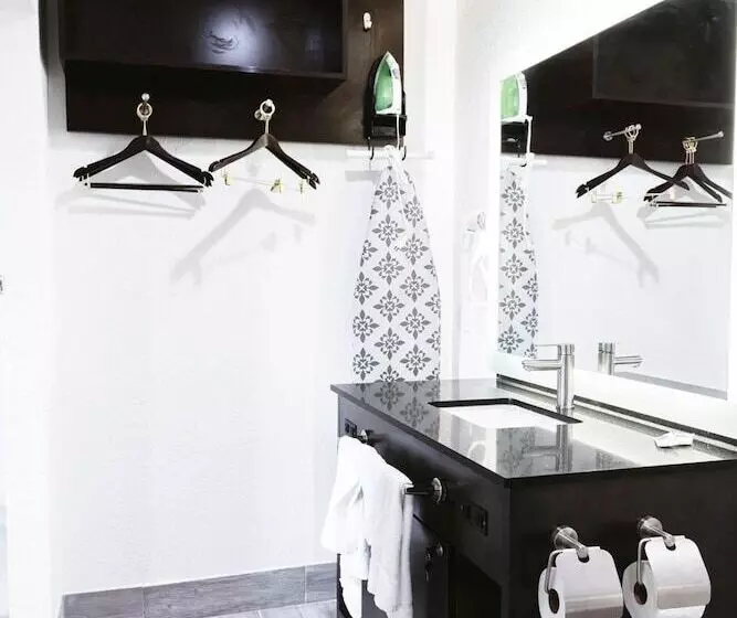 Motel 6 Bellville, Oh   Mid Ohio