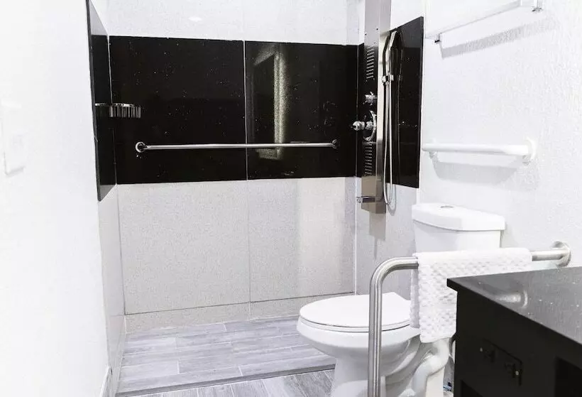 Motel 6 Bellville, Oh   Mid Ohio