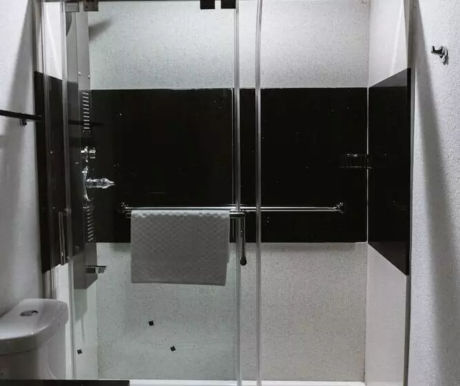 Motel 6 Bellville, Oh   Mid Ohio