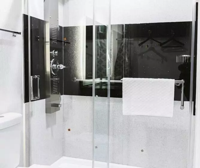 Motel 6 Bellville, Oh   Mid Ohio