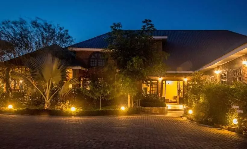 هتل Airport Planet Lodge At Kilimanjaro Airport