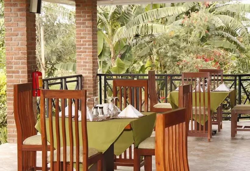 هتل Airport Planet Lodge At Kilimanjaro Airport