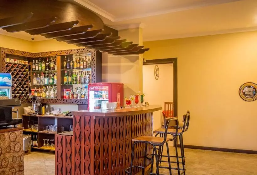 هتل Airport Planet Lodge At Kilimanjaro Airport