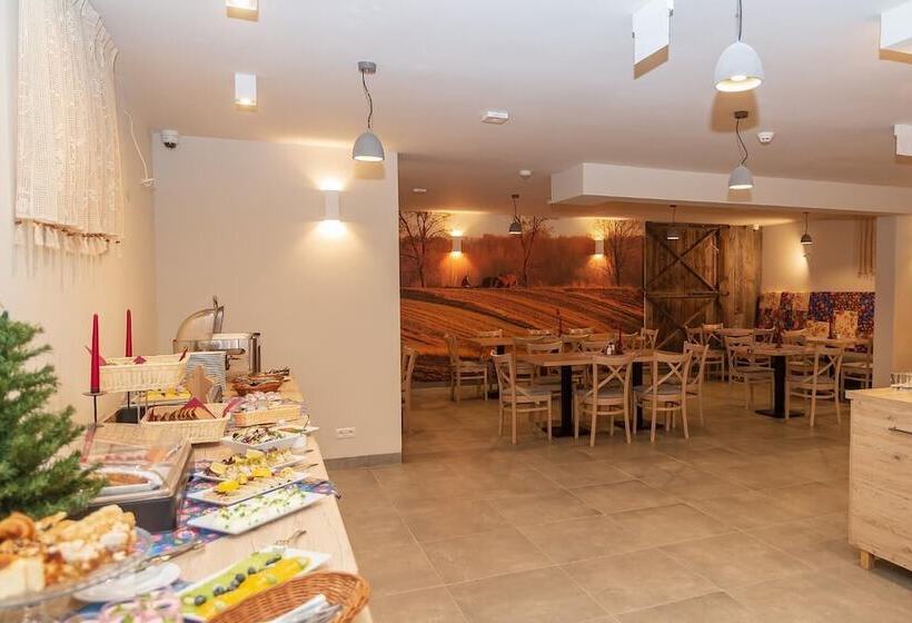 Отель Gościniec Folwark Nadawki