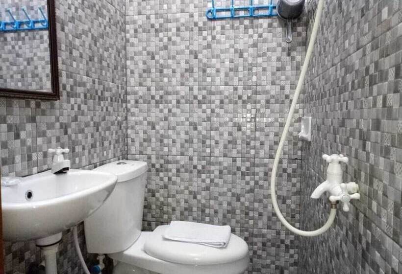 בית מלון כפרי Mama Syariah @ Kutajaya