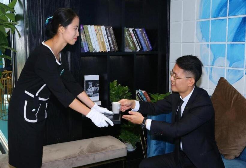 Xana Hotelle Nanchang Hongdu Middle Avenue Provincial Tv Station