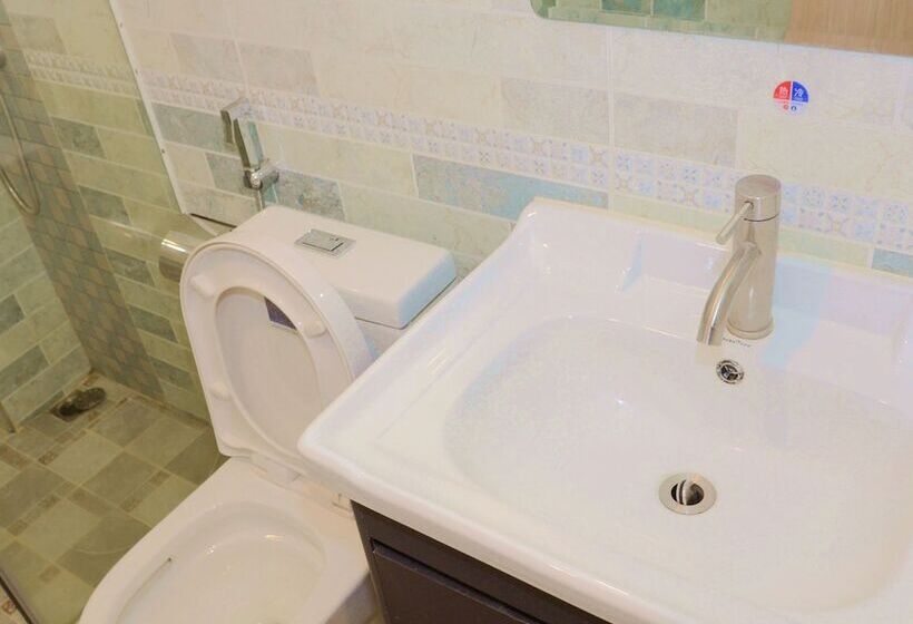 Yimi Hotel Sanyuanli Subway Station