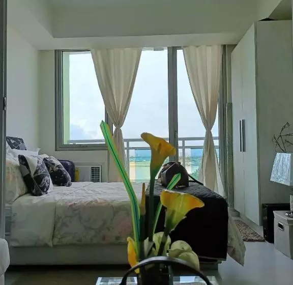 ホテル Azure Urban Resort Residences By April