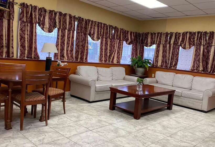 فندق Ramada By Wyndham Rome   Verona