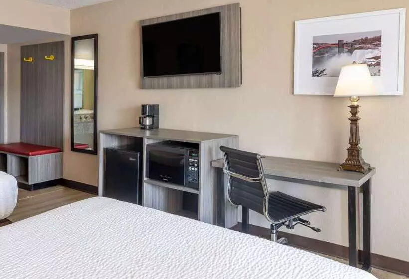 Hotelli Ramada By Wyndham Rome   Verona