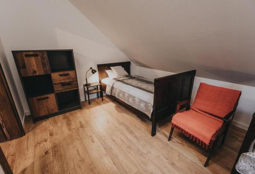 בית מלון כפרי Sady Błotnica Dom Gościnny