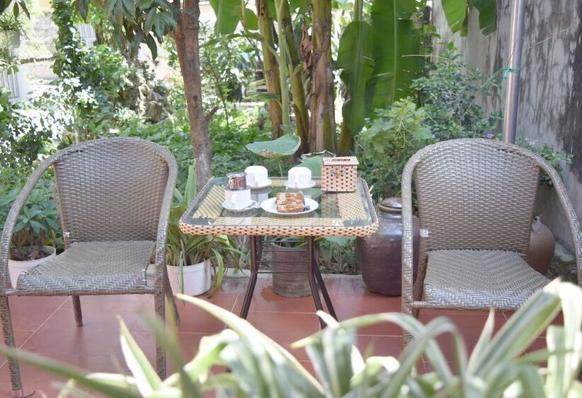 هتل Van Long Family Homestay