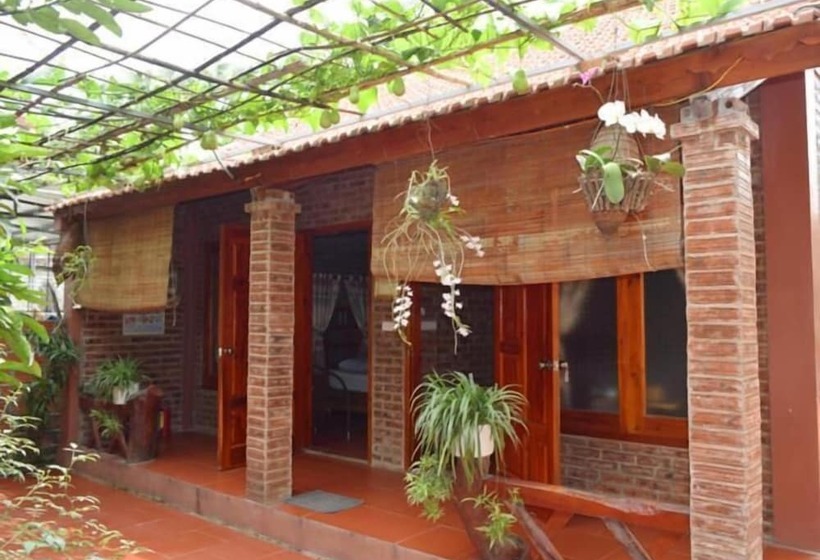 هتل Van Long Family Homestay