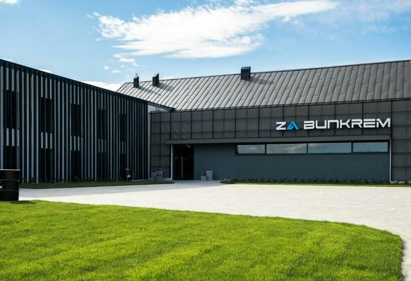 فندق Za Bunkrem