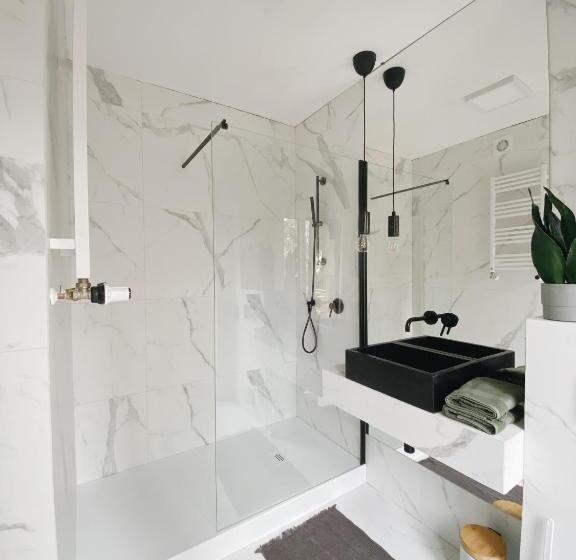 Powiew   B&b Pensjonat Noclegi świnoujście   Unterkunft Swinemünde   Guesthouse Tennis Garden Breakf