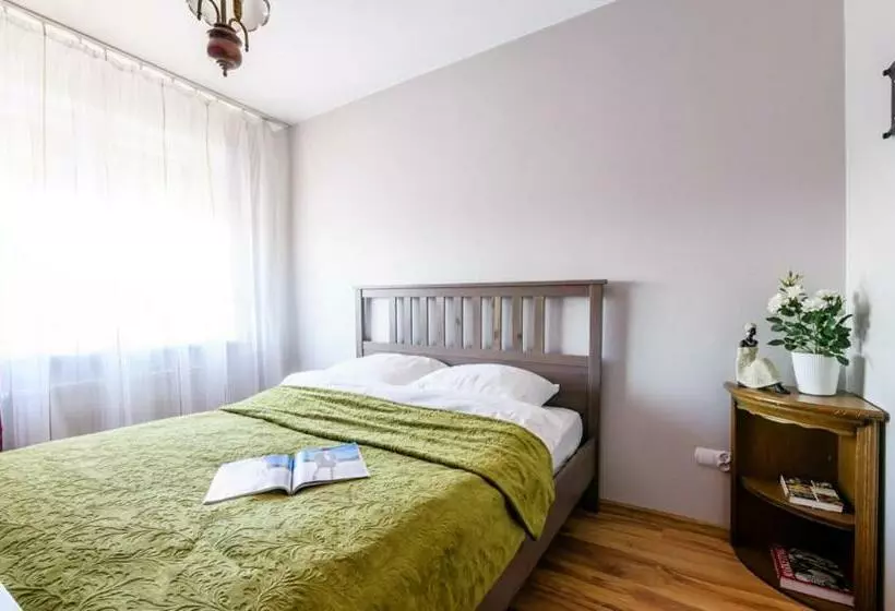 ユースホステル Nr 4 Europa22 Opcjonalnie Parking 24h Strzeżony Centrum Miasta Tomaszowa Mazowieckiego Quick Check I