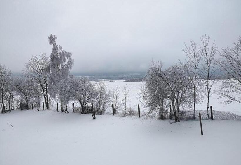 ホテル Agroturystyka Cieślarówka