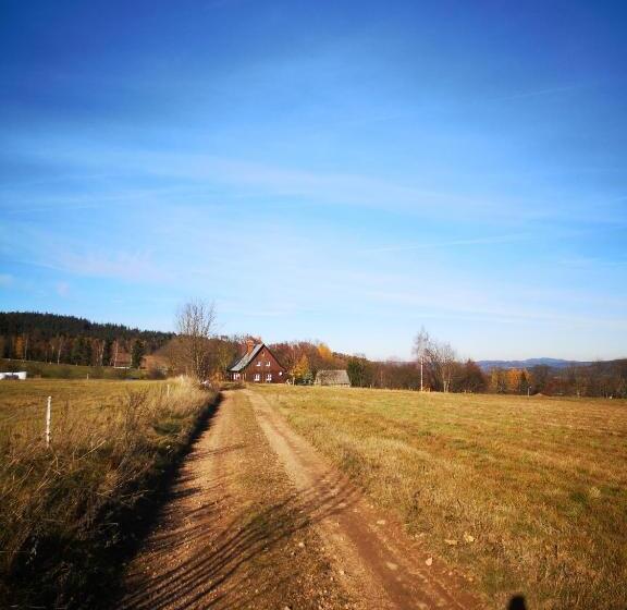 ホテル Agroturystyka Cieślarówka