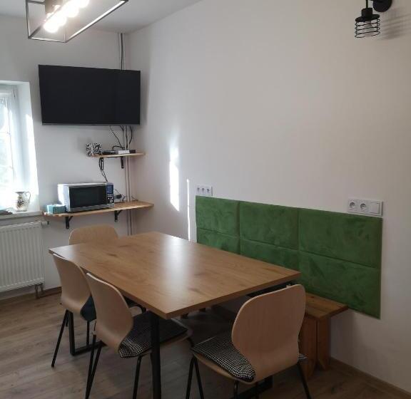 ホテル Agroturystyka Cieślarówka