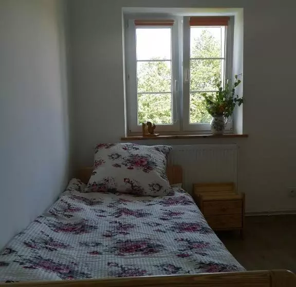 ホテル Agroturystyka Cieślarówka