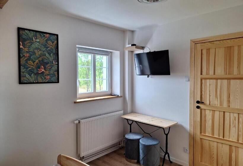 ホテル Agroturystyka Cieślarówka