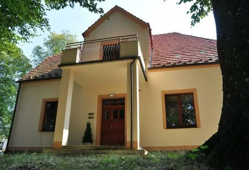 ホテル Dworek Bogdanka