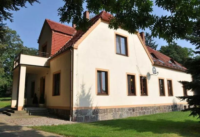 ホテル Dworek Bogdanka