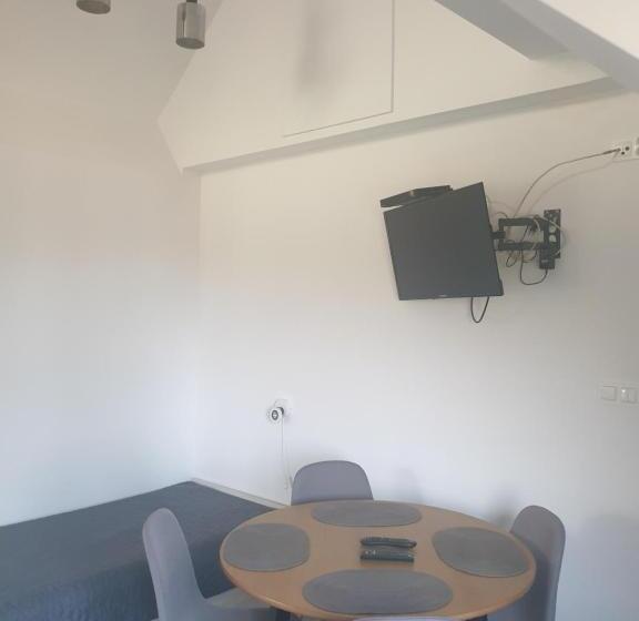 ホテル Gospodarstwo Agroturystyczne ,, Pod Dębem