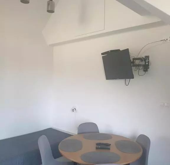 ホテル Gospodarstwo Agroturystyczne ,, Pod Dębem