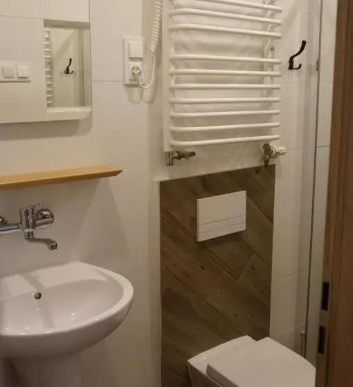 ホテル Gospodarstwo Agroturystyczne ,, Pod Dębem