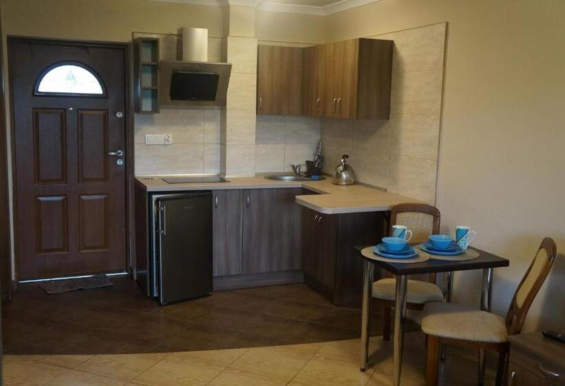 ホテル Gospodarstwo Agroturystyczne ,, Pod Dębem