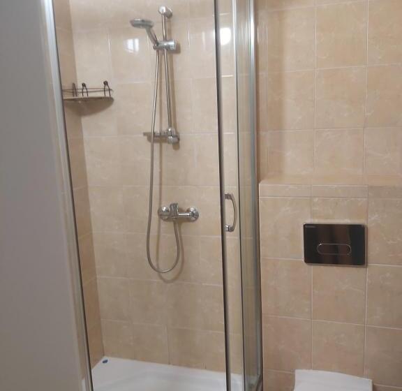 膳宿费 U Podnóża Kotarza