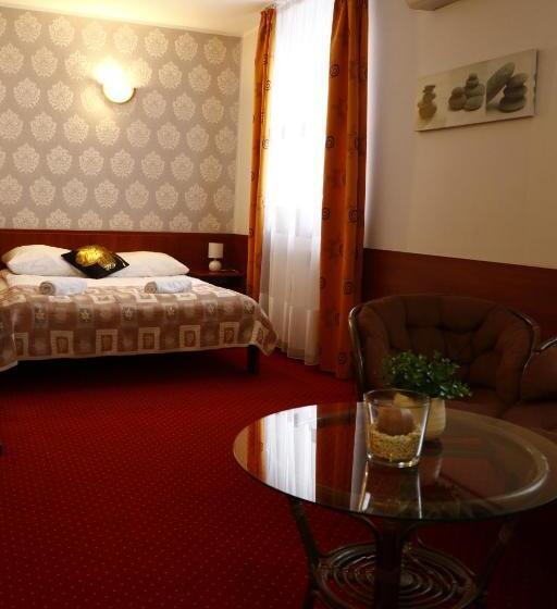 호스텔 Sala Bankietowa I Pokoje Gościnne