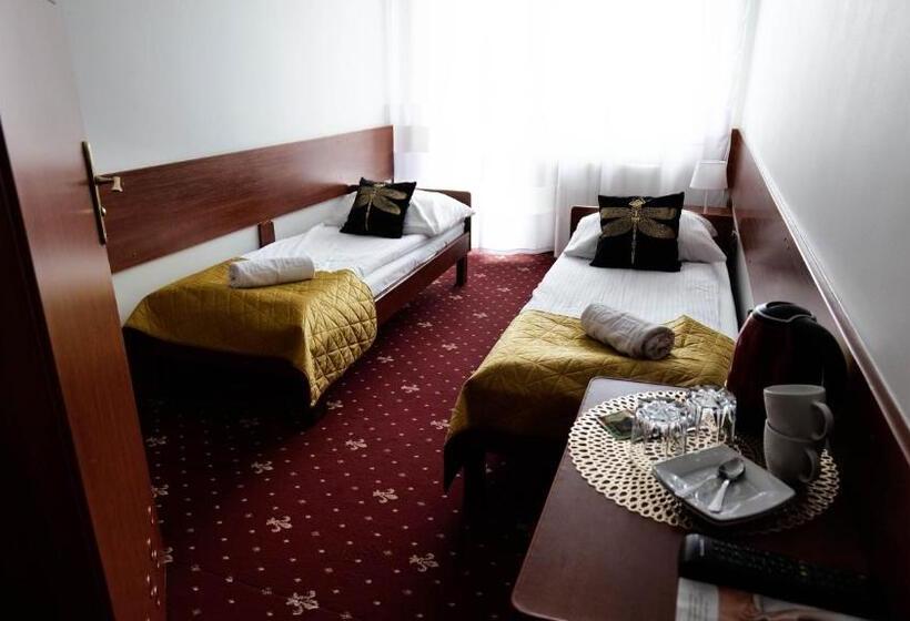 호스텔 Sala Bankietowa I Pokoje Gościnne