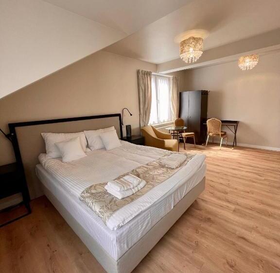 호스텔 Zajazd Arkadia