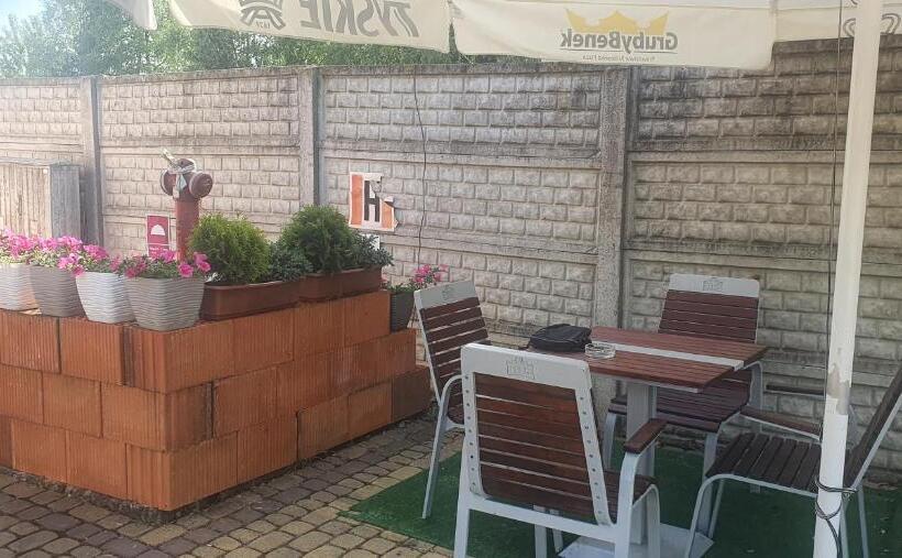 호스텔 Zajazd Orchidea   Hotel 24h