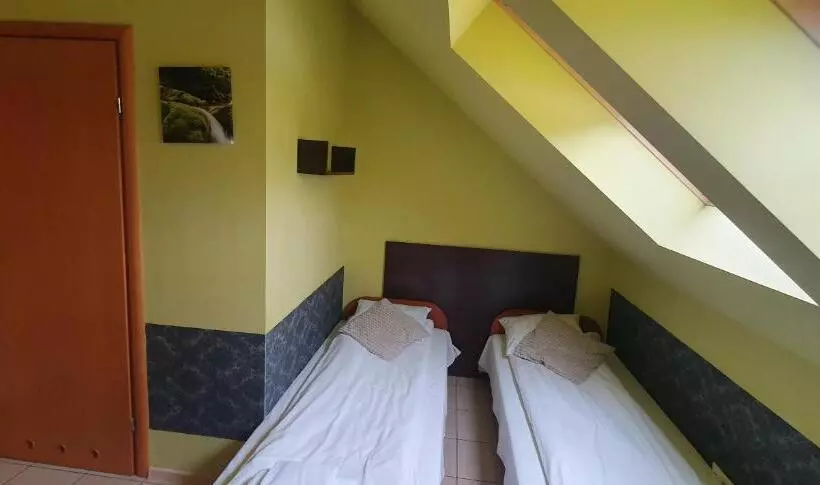 Retkeilymaja Zajazd Orchidea   Hotel 24h