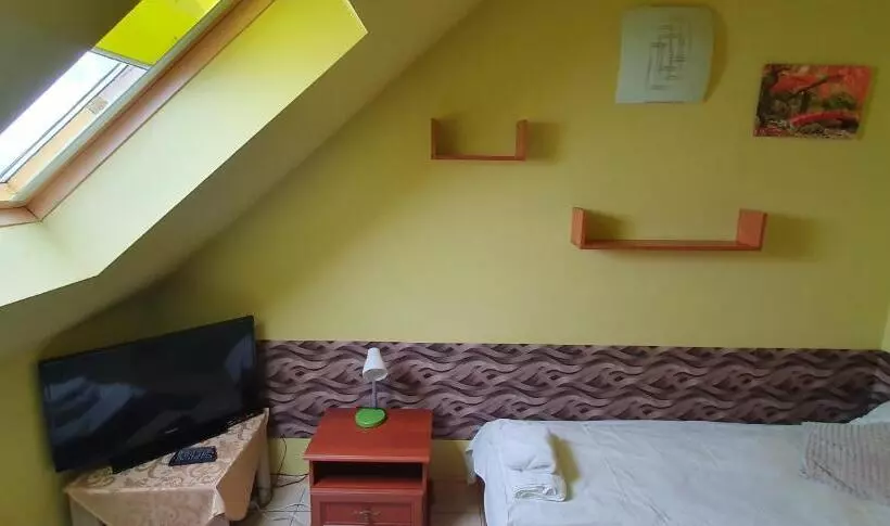 Retkeilymaja Zajazd Orchidea   Hotel 24h