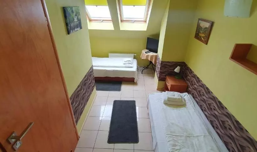 Retkeilymaja Zajazd Orchidea   Hotel 24h