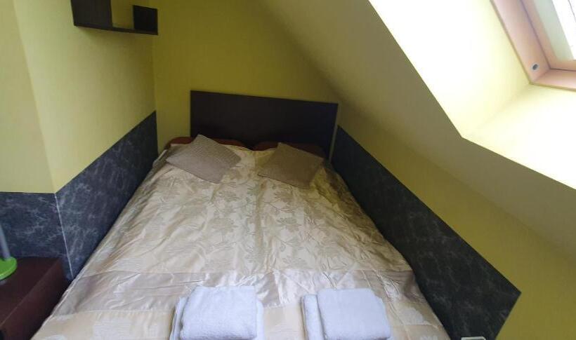 호스텔 Zajazd Orchidea   Hotel 24h