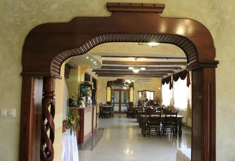 Retkeilymaja Zajazd Pod Jarem