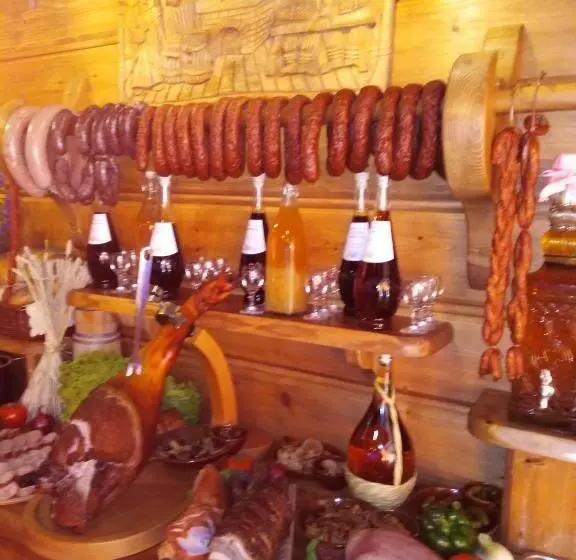 Retkeilymaja Zajazd Pod Jarem