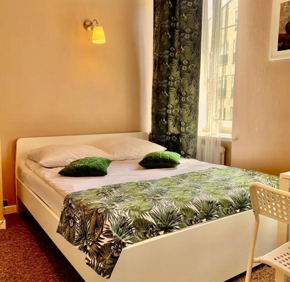 Backpack Apart Rooms