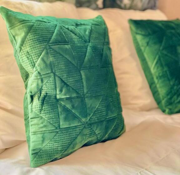 Backpack Apart Rooms